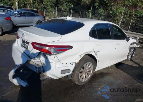 2018 Toyota Camry L/Le/Xle/Se/Xse from USA, damaged, VIN 4T1B11HKXJU542133